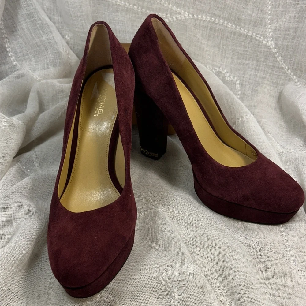 Michael Michael Kors elegant classic pump heels